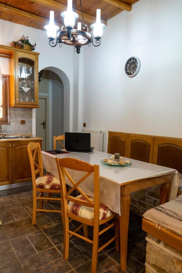 Holiday home Aspro House Folegandros Town