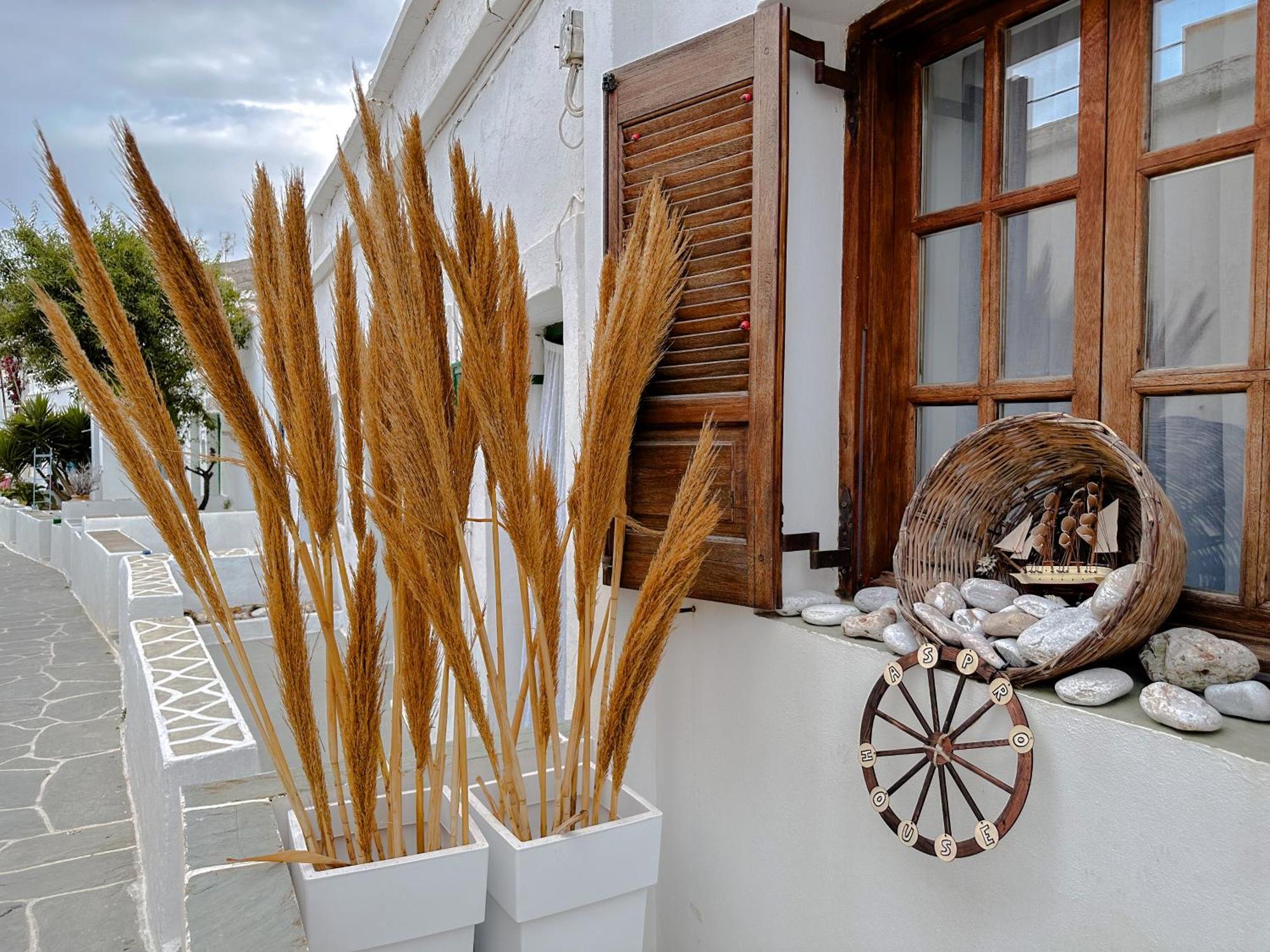 Aspro House * Φολέγανδρος
